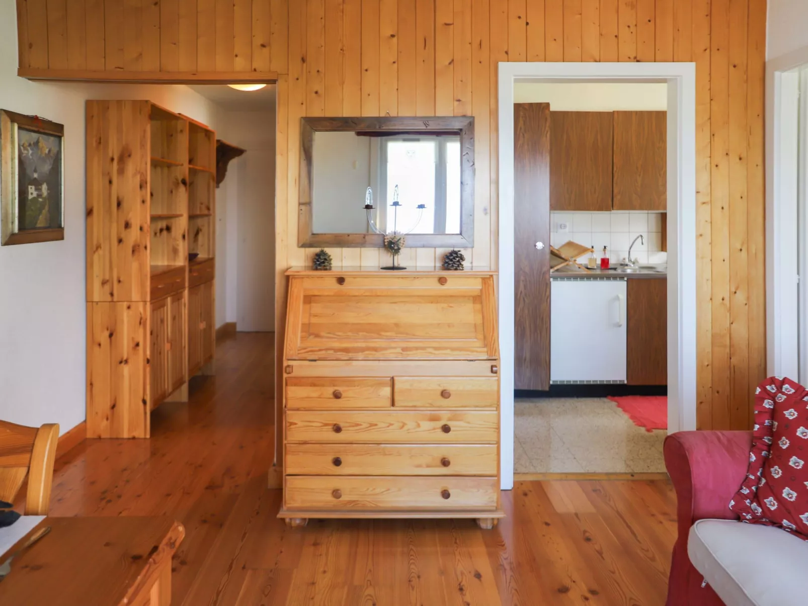 Europa Est 2 / APT 83-Binnen