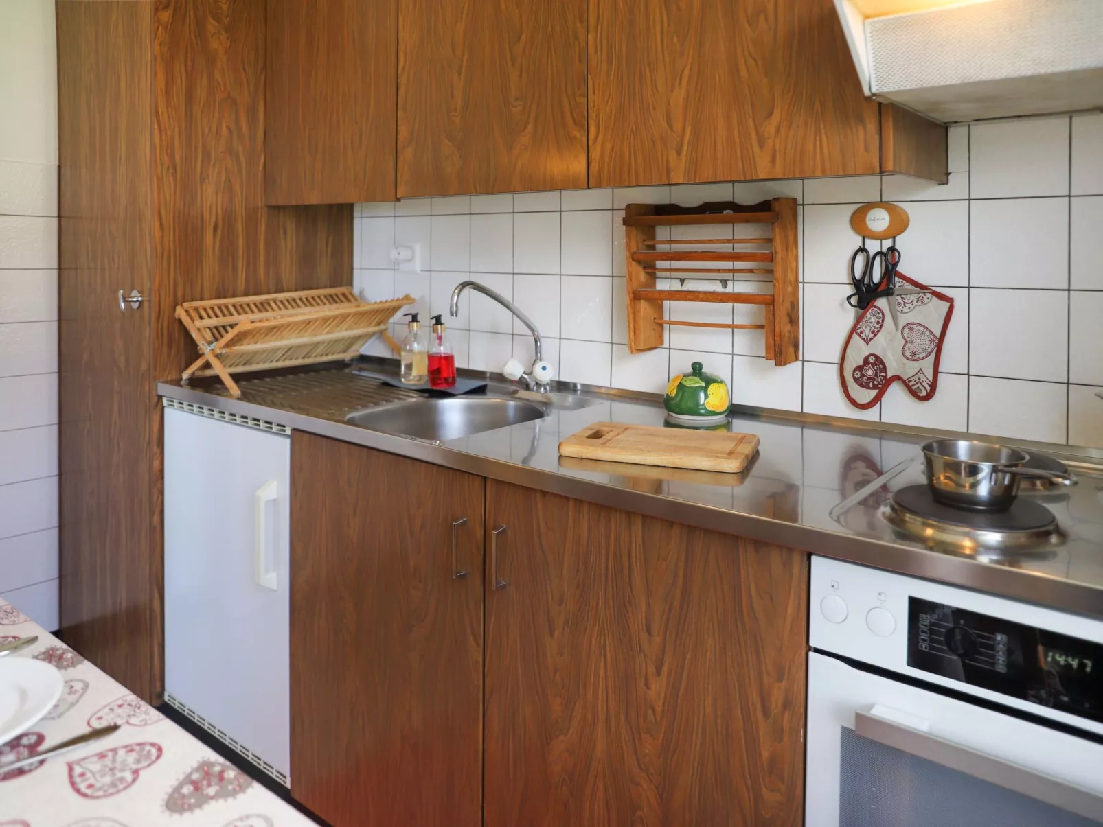 Europa Est 2 / APT 83-Binnen