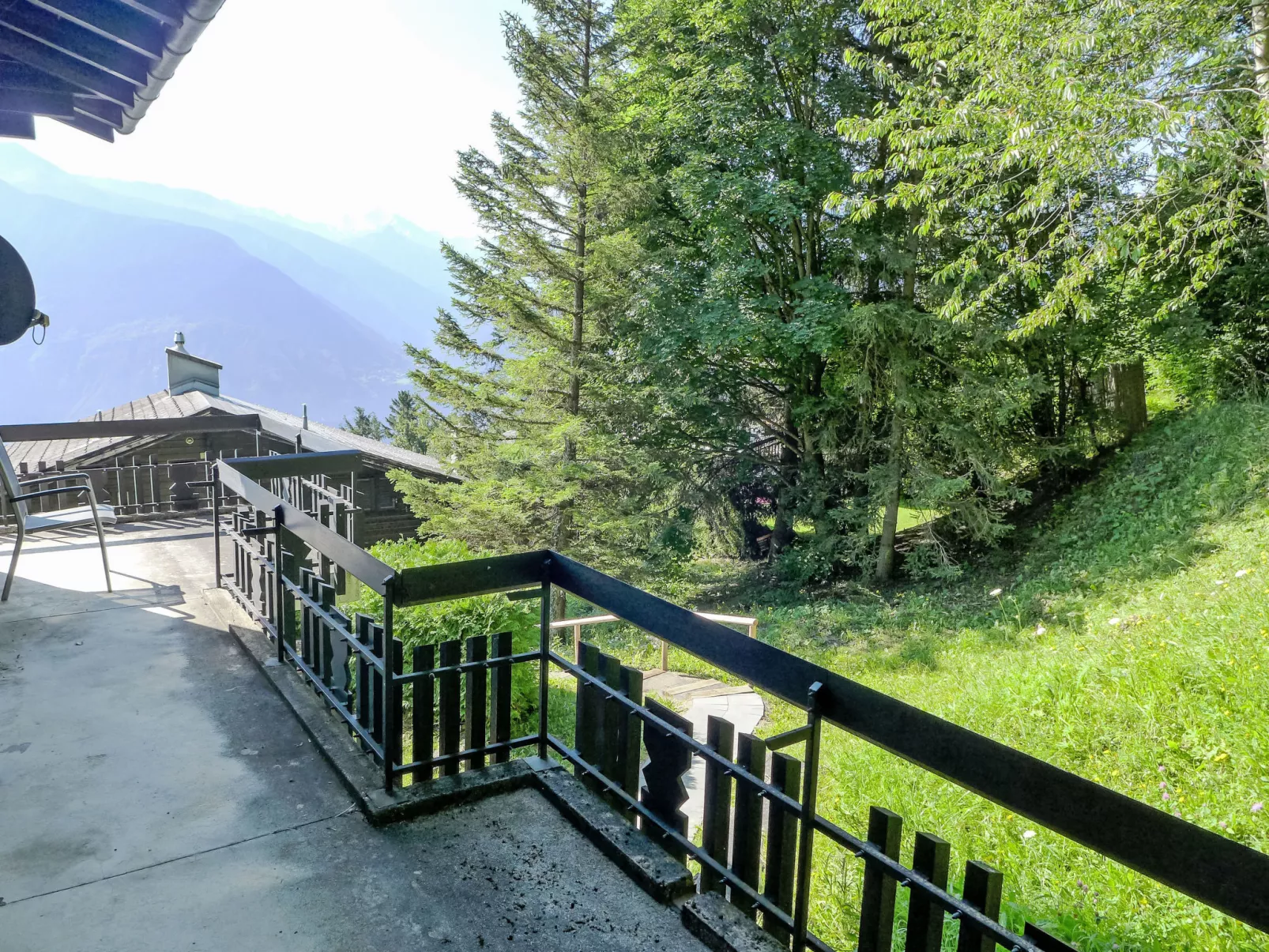 Chalet Sans Nom-Buiten