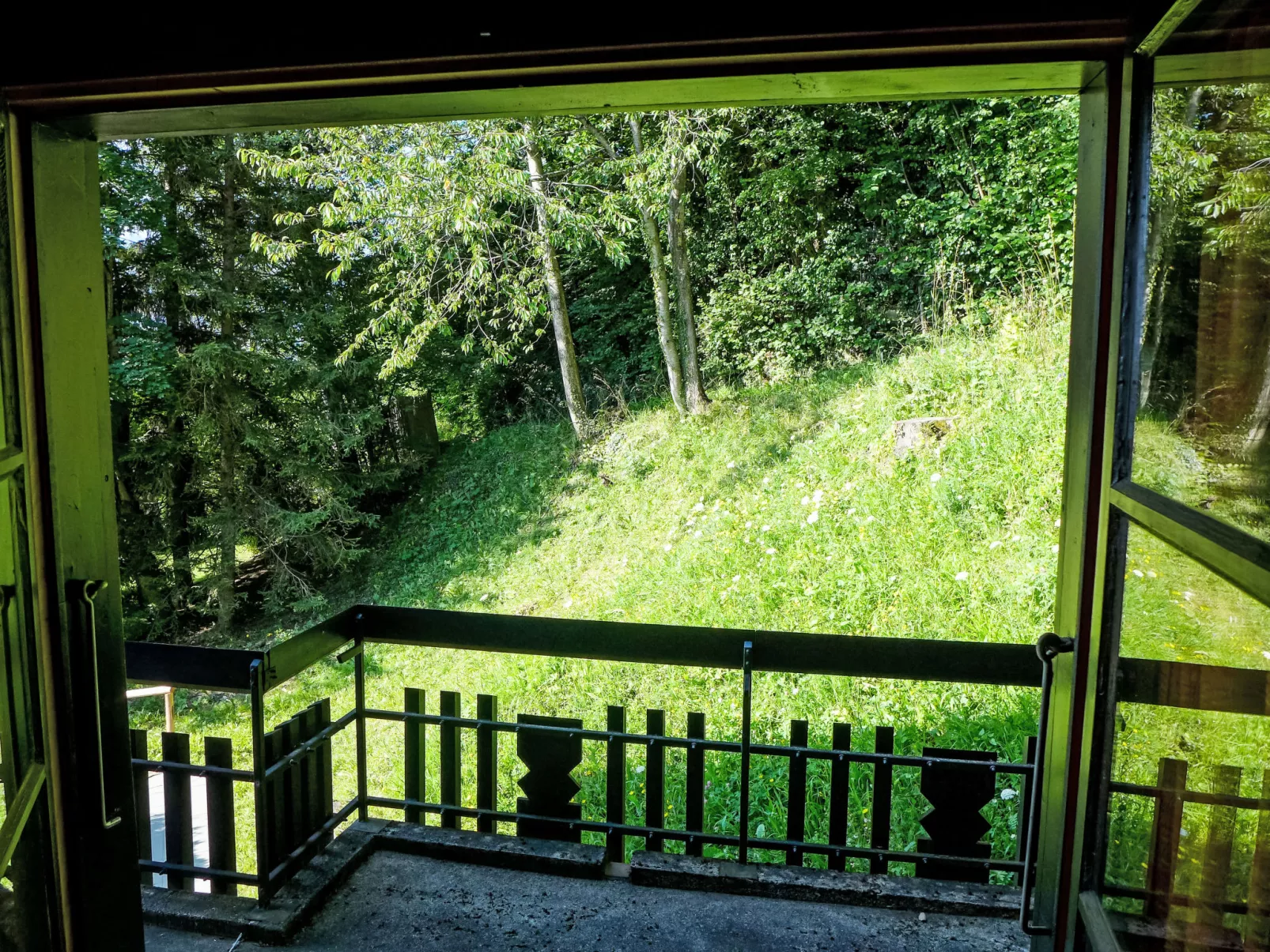 Chalet Sans Nom-Buiten