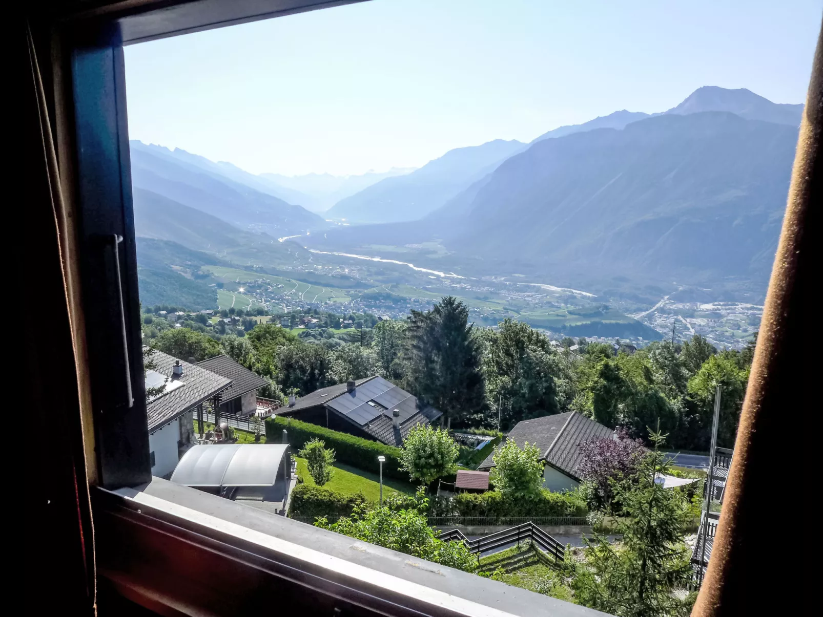 Chalet Sans Nom-Buiten