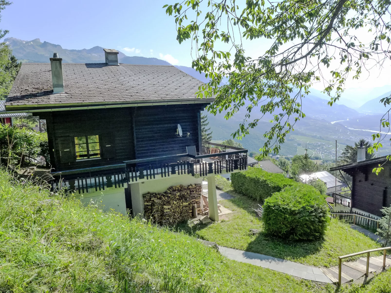 Chalet Sans Nom-Buiten