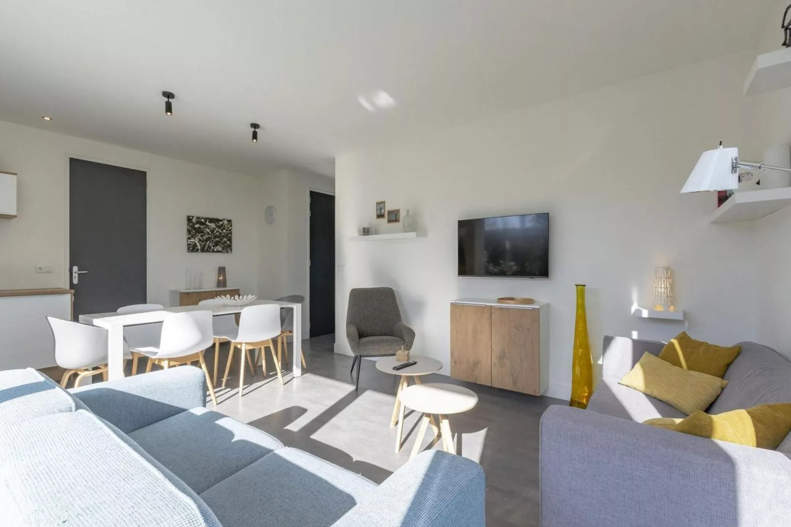Strandhuis Uitwaayer-Woonkamer