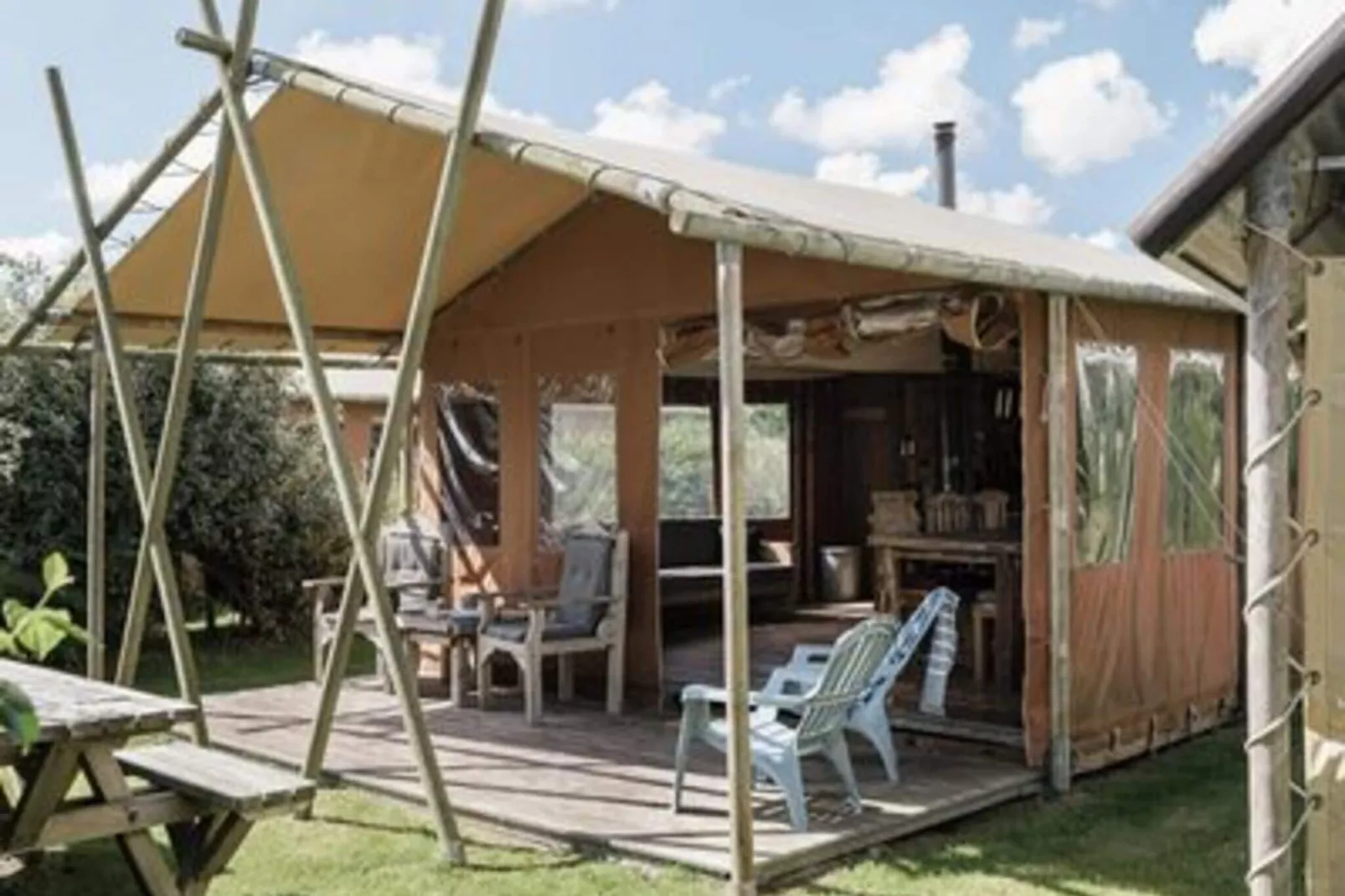 Duynlodge - Duynpark-Buitenkant zomer