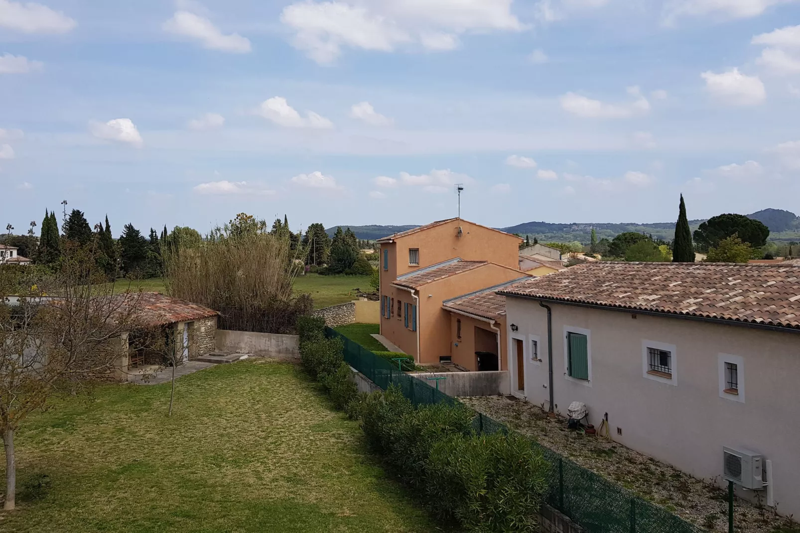 Stijlvolle villa in Zuid-Frankrijk met privézwembad-Uitzicht zomer