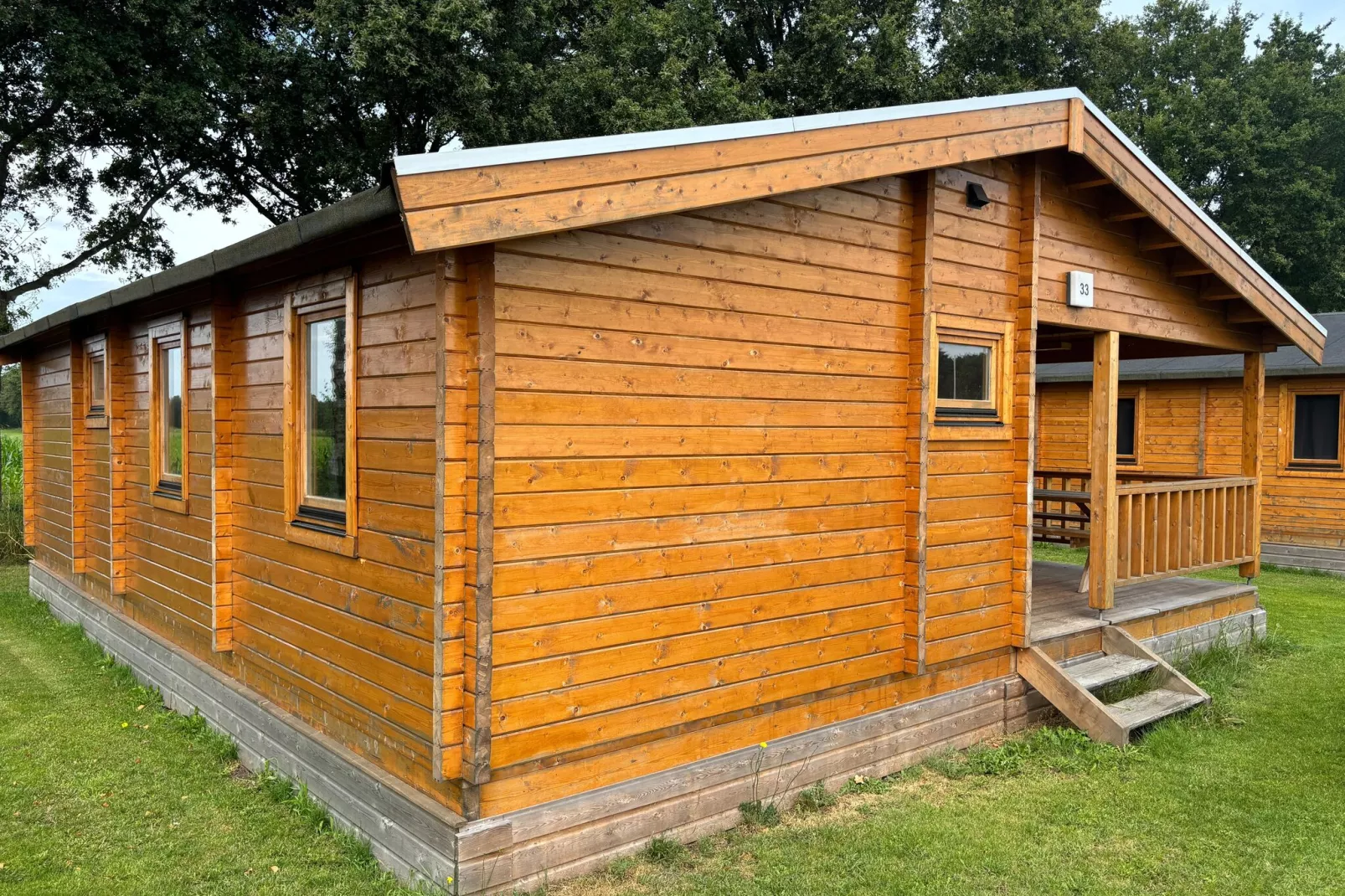 Chalet E-Buitenkant zomer