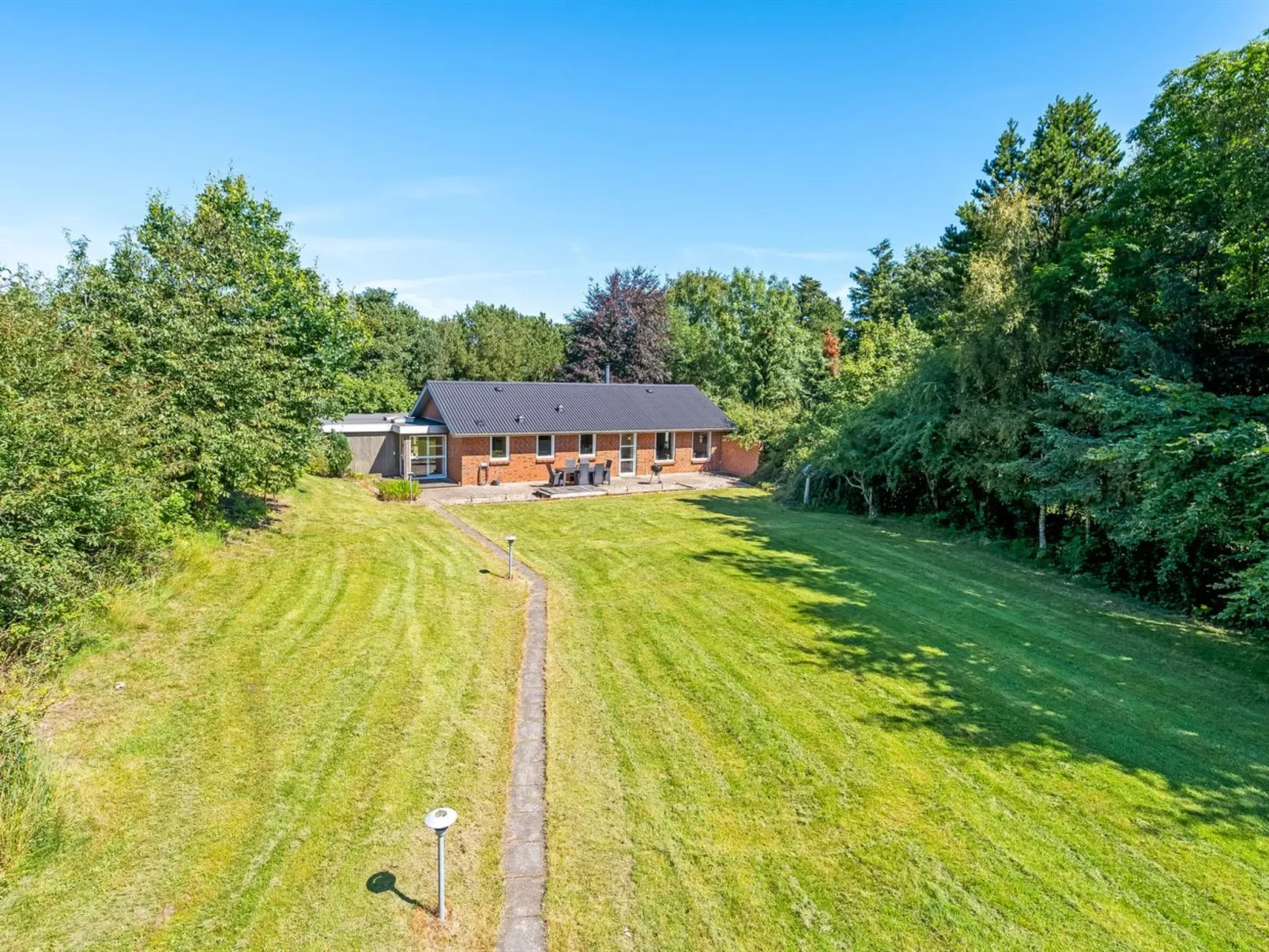 "Amra" - 1.9km from the sea-Buiten