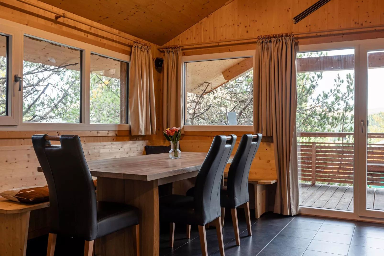 Alpenpark Turrach 27-Eetkamer