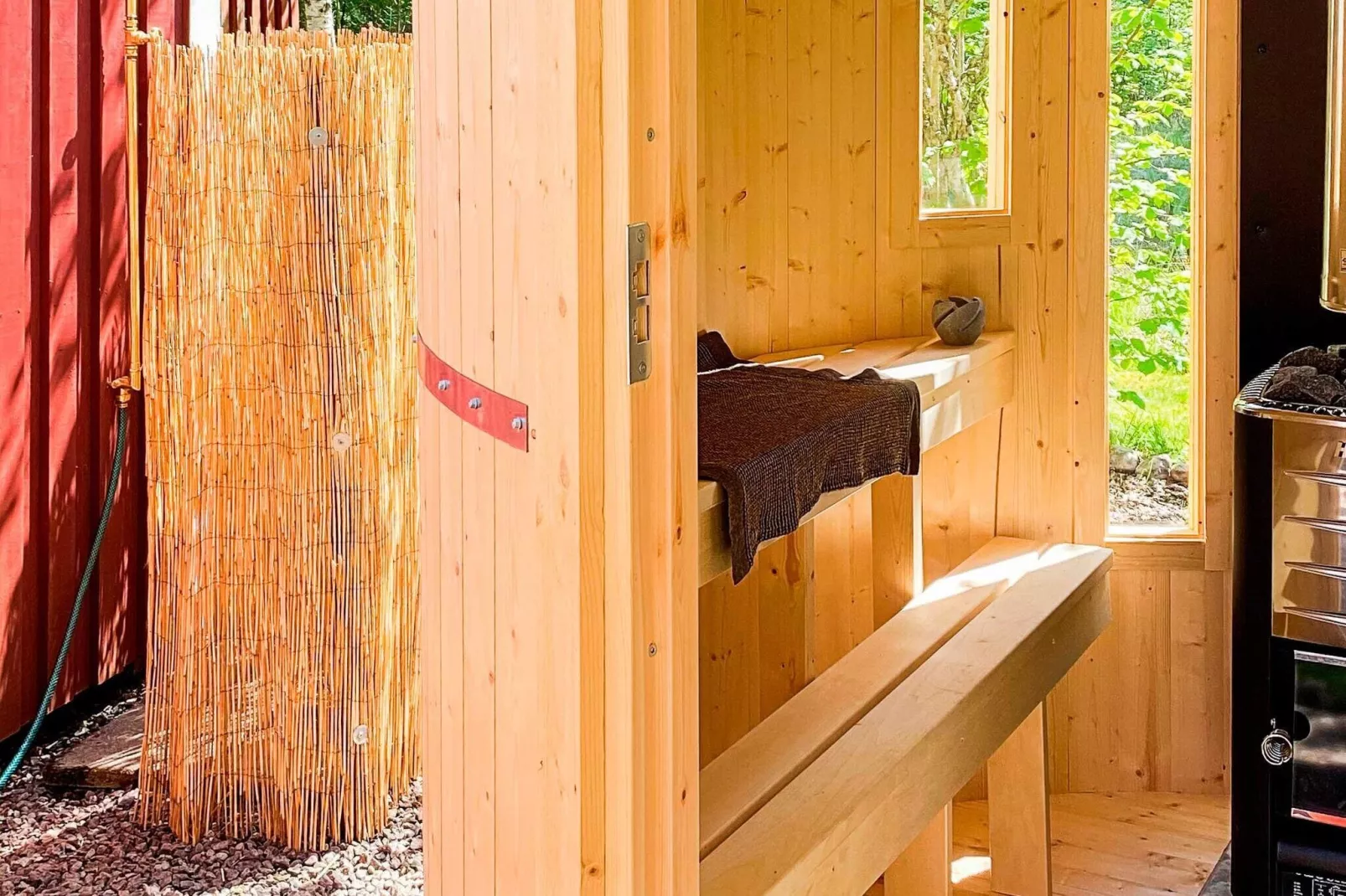 Charmante zomerhut met sauna-By Traum-Sauna