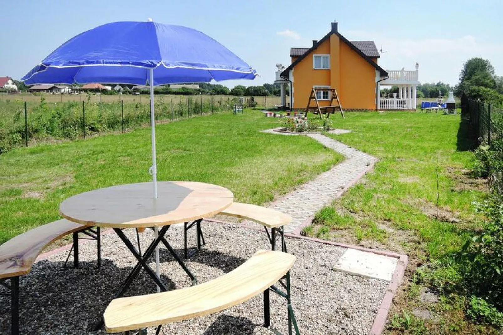 Holiday Home in Nowe Warpno Oranges Haus-Tuinen zomer