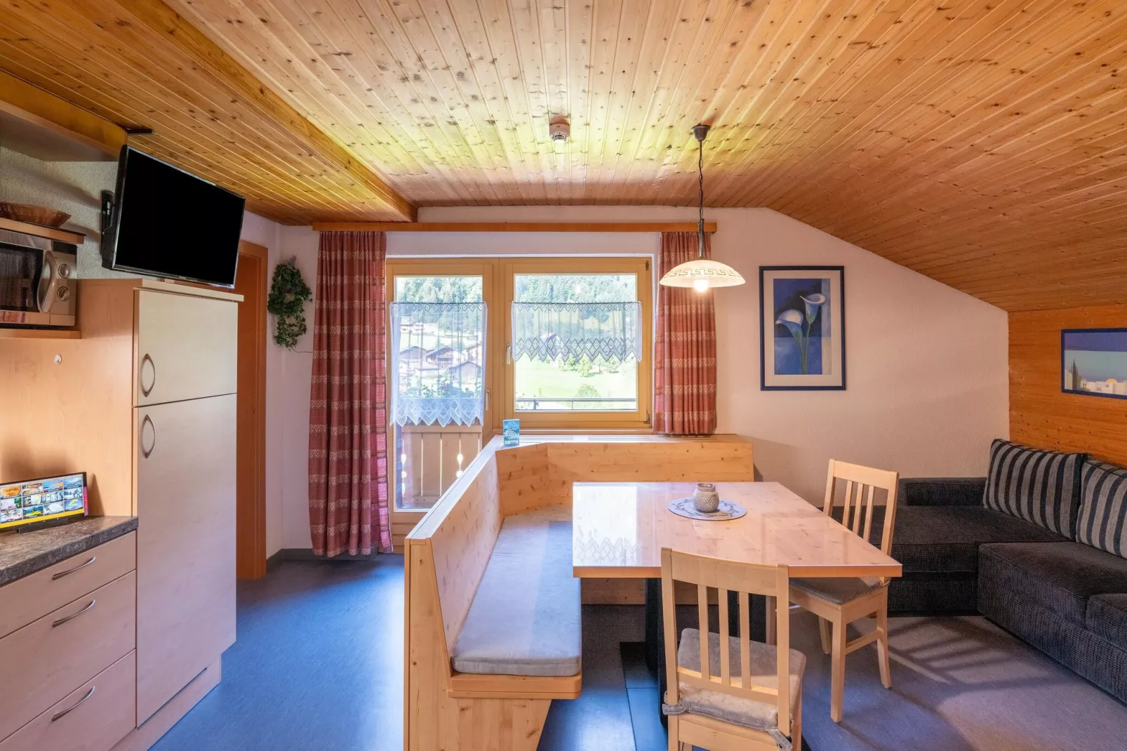 Apartment 4-6/2-Woonkamer