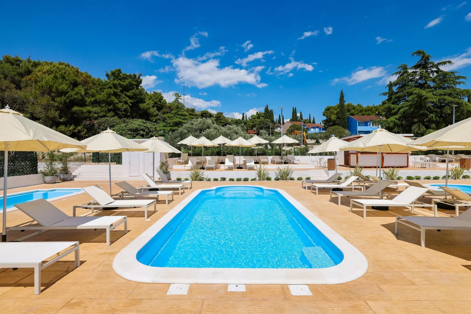 Apartments Medena Trogir - Seget Donji - A2plus2 Superior ca 42 qm für 4 Pers-Zwembad