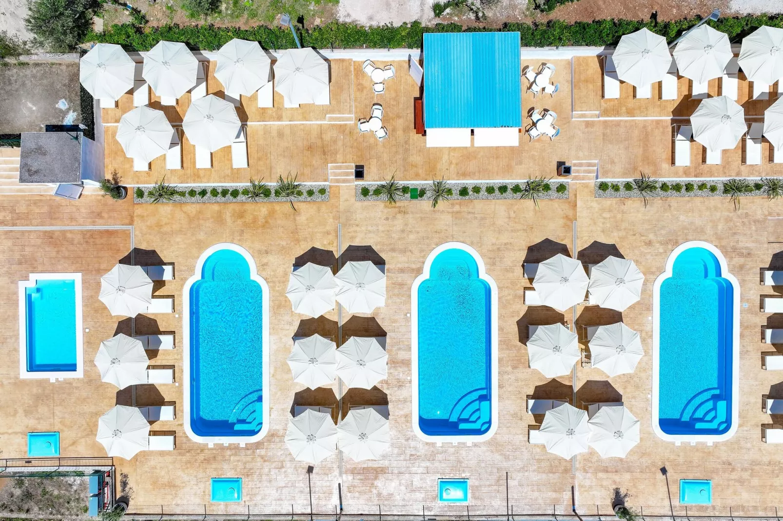 Apartments Medena Trogir - Seget Donji - B 4plus1 Superior Seaside-Zwembad