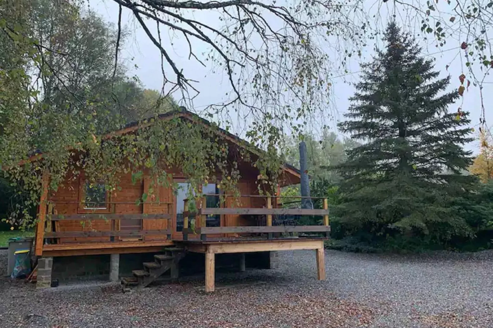 Le châlet d'à côté-Buitenkant zomer