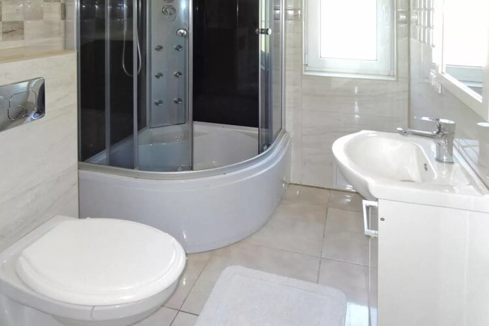 New holiday home in Nowe Warpno at the lake for 6 persons-Badkamer