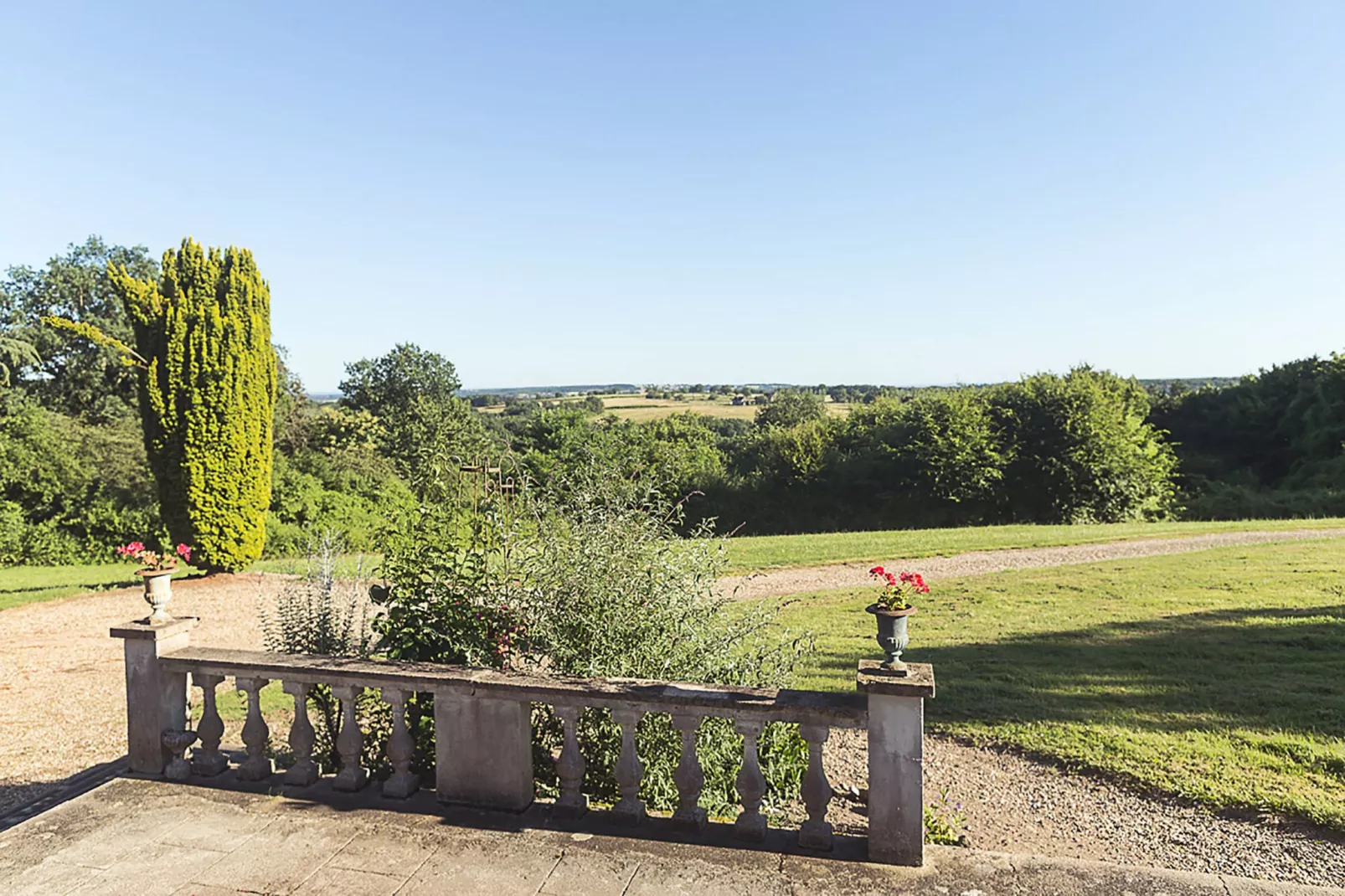 Manoir avec piscine privée-Tuinen zomer