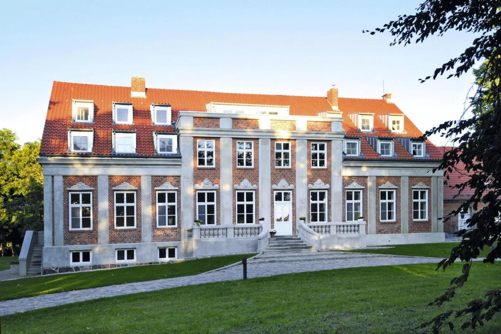 Gutshaus Zicker -Wohnung 4-Buitenkant zomer