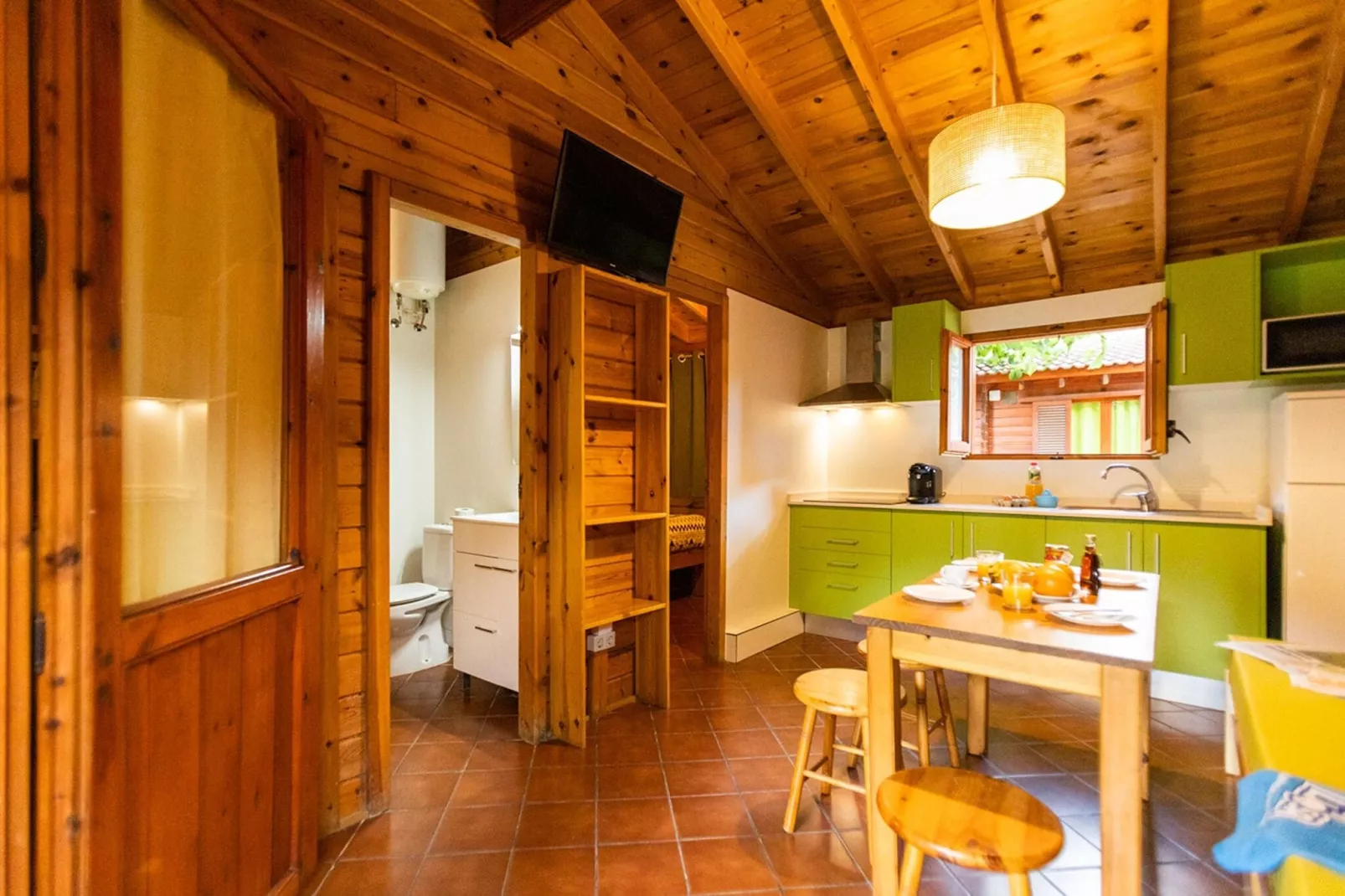 La Llosa Mestral- BUNGALOWS-G-Keuken