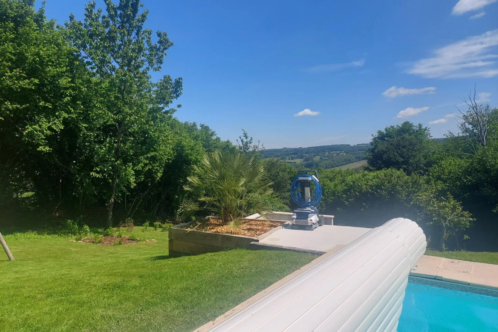 Maison de vacances Sussac-Tuinen zomer