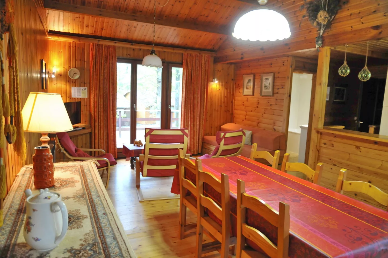 Le Bochetay 12-Eetkamer