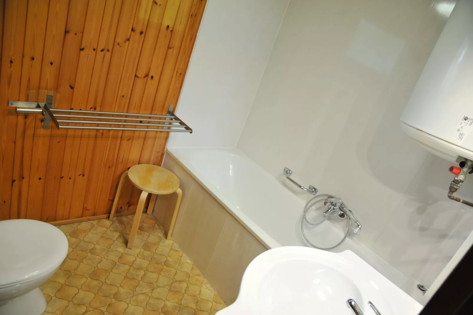 Le Bochetay 12-Badkamer