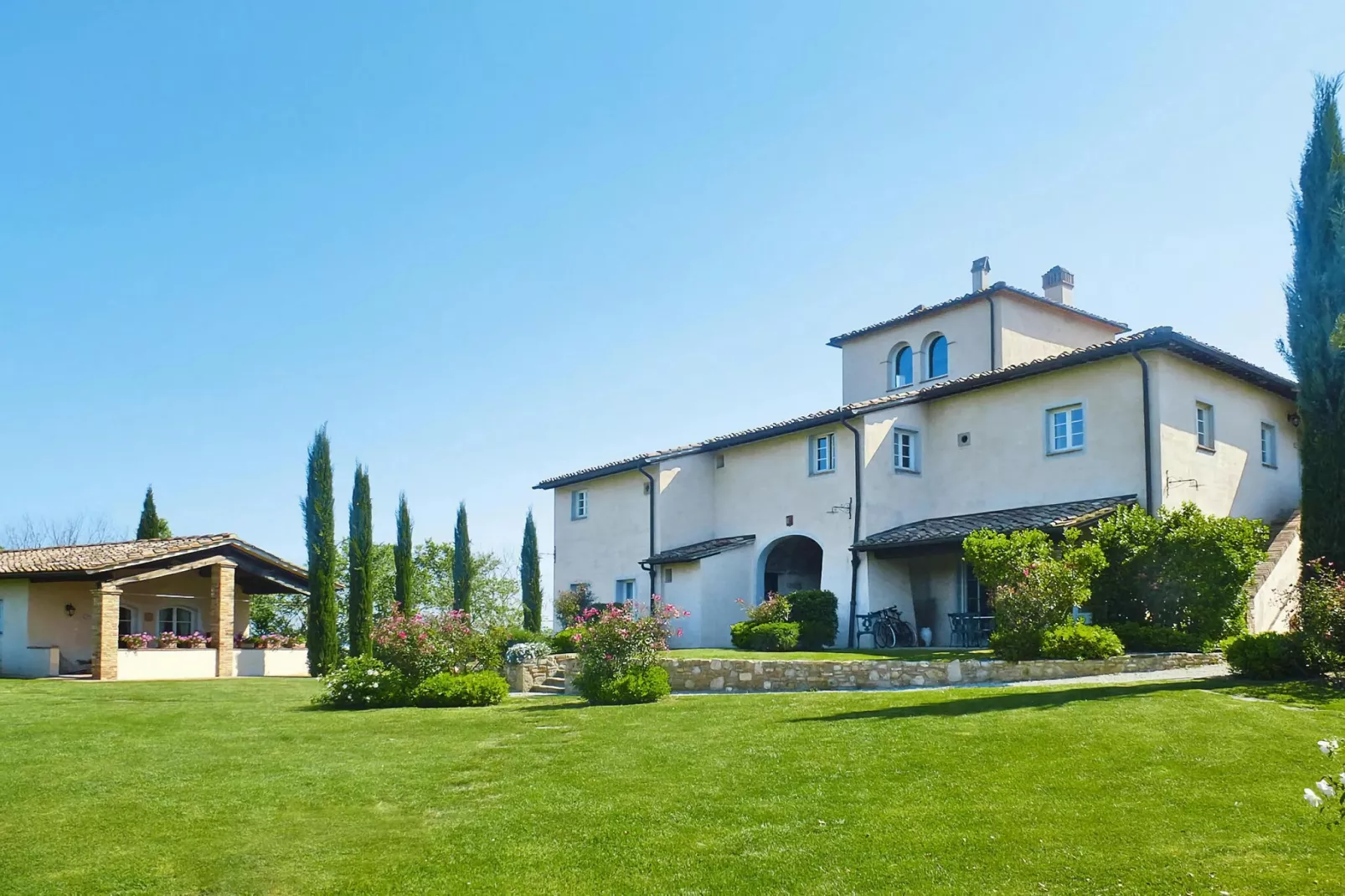 Ferienanlage Borgo della Meliana Gambassi Terme Typ Bilo-Buitenkant zomer