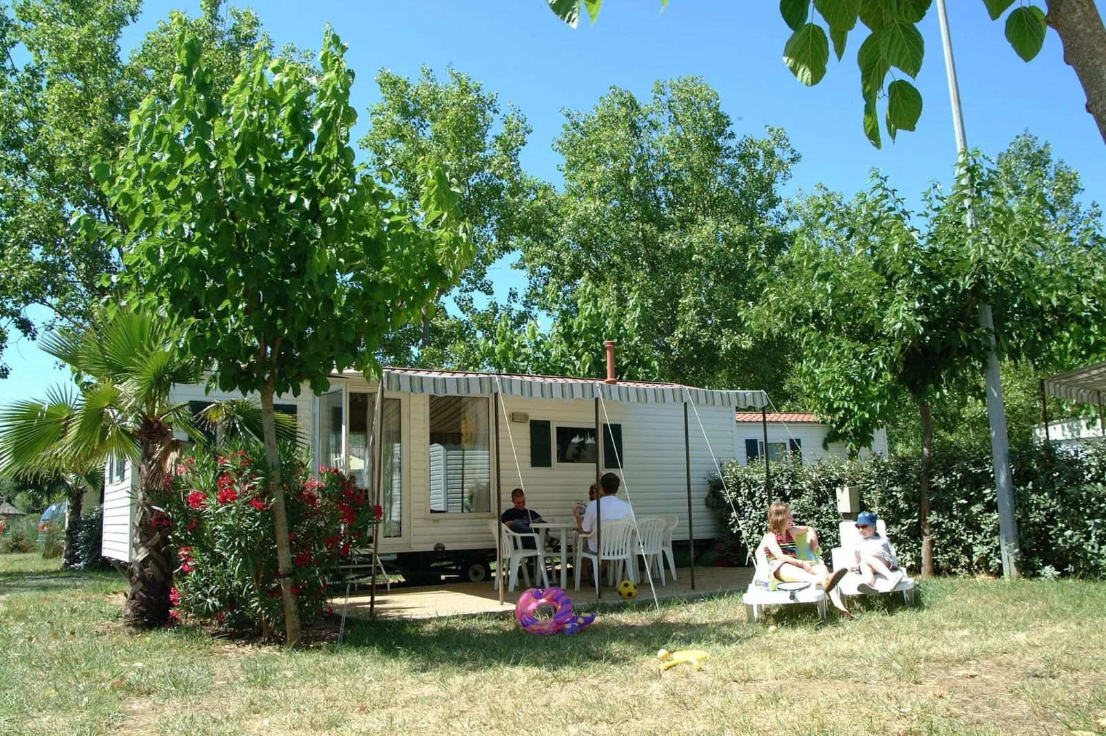 Camping L'Air Marin Vias-Plage / Mobilhome TAMPICO-Buitenkant zomer