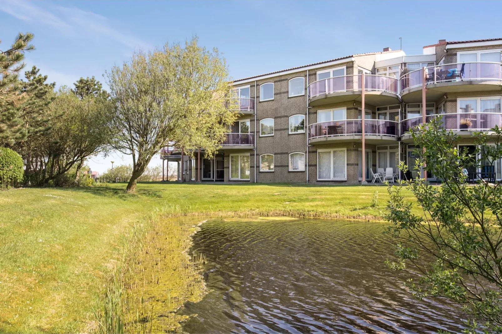 Résidence Juliana 56-Buitenkant zomer
