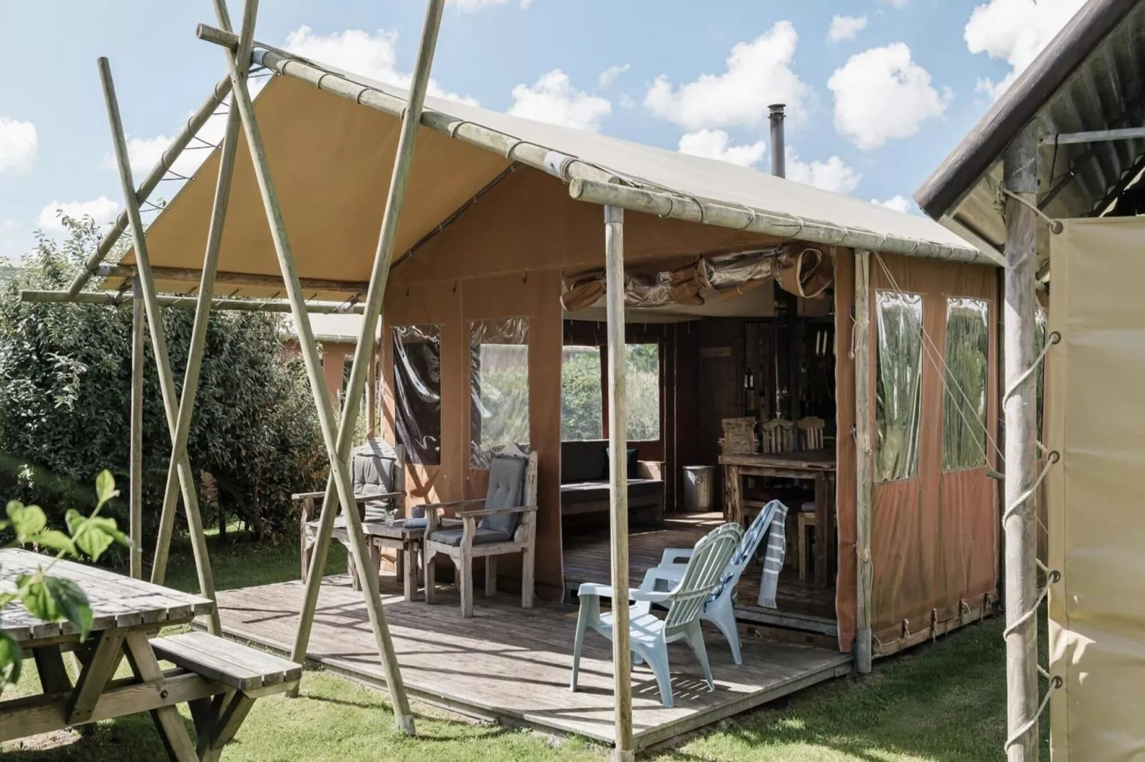 Duynlodge - Duynpark-Buitenkant zomer