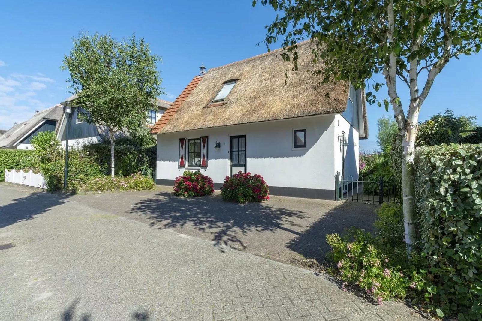 De Buitenplaats 16-Buitenkant zomer