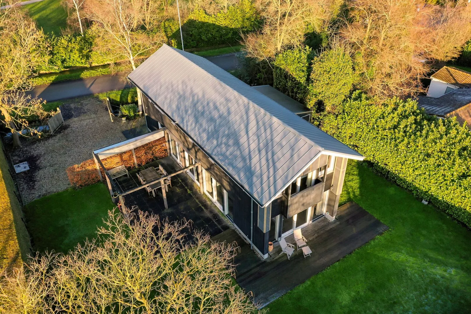 Stijlvol familiehuis in Grou-Buitenkant zomer