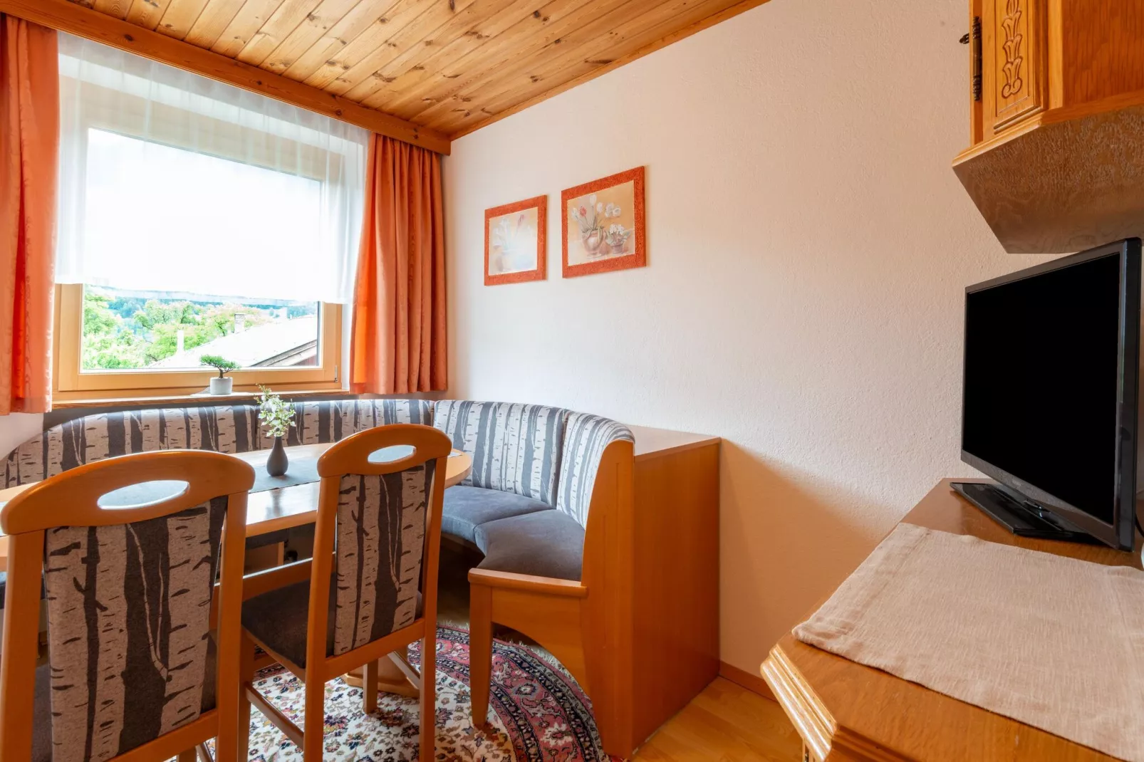 Haus Schwemberger-Woonkamer