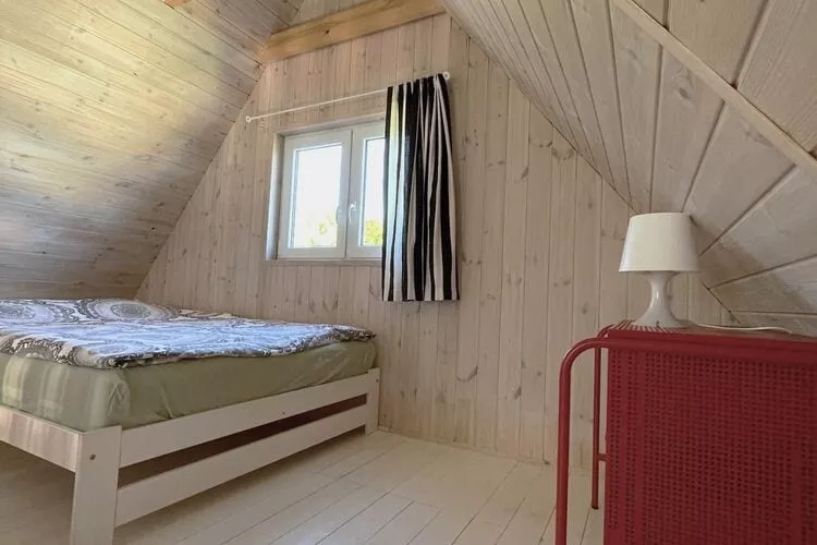 Sunny bungalow by the sea-Slaapkamer