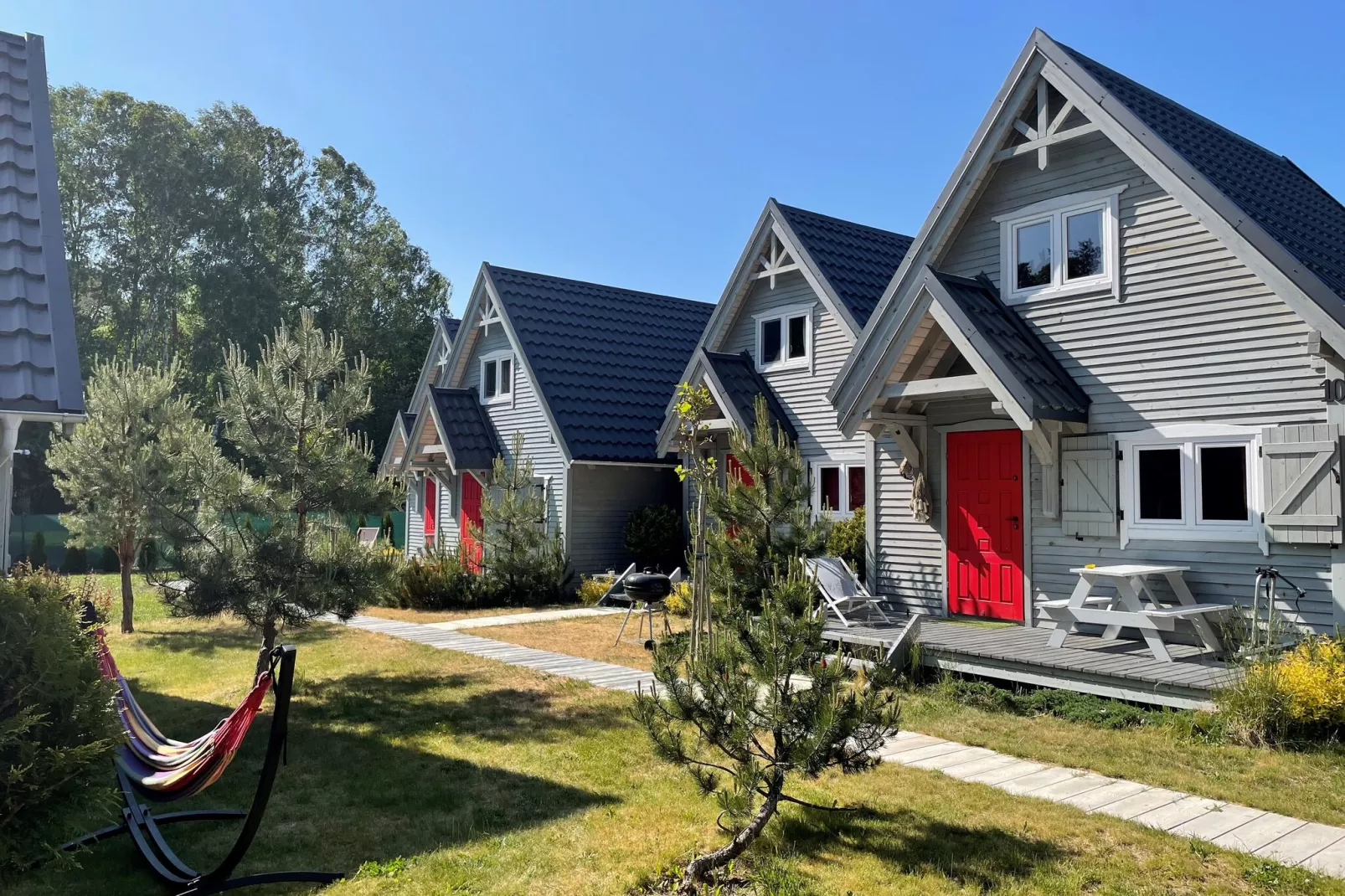 Sunny bungalow by the sea-Buitenkant zomer