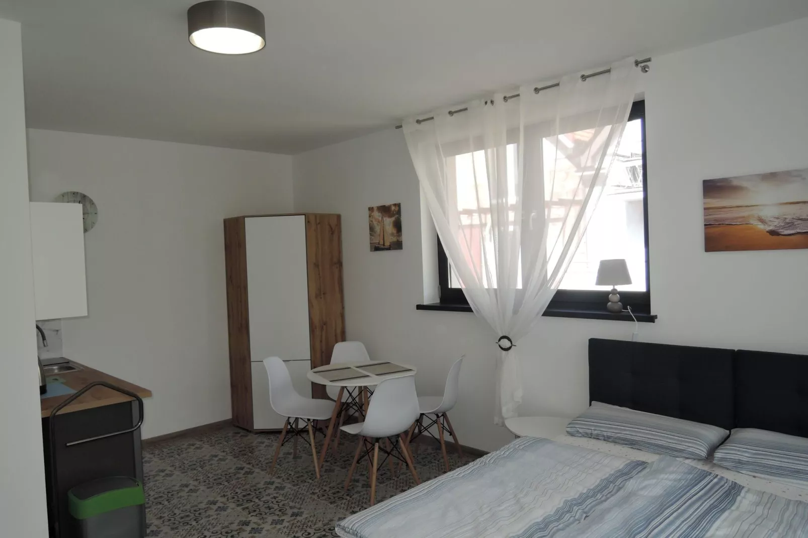 Apartament na 1 piętrze-Woonkamer