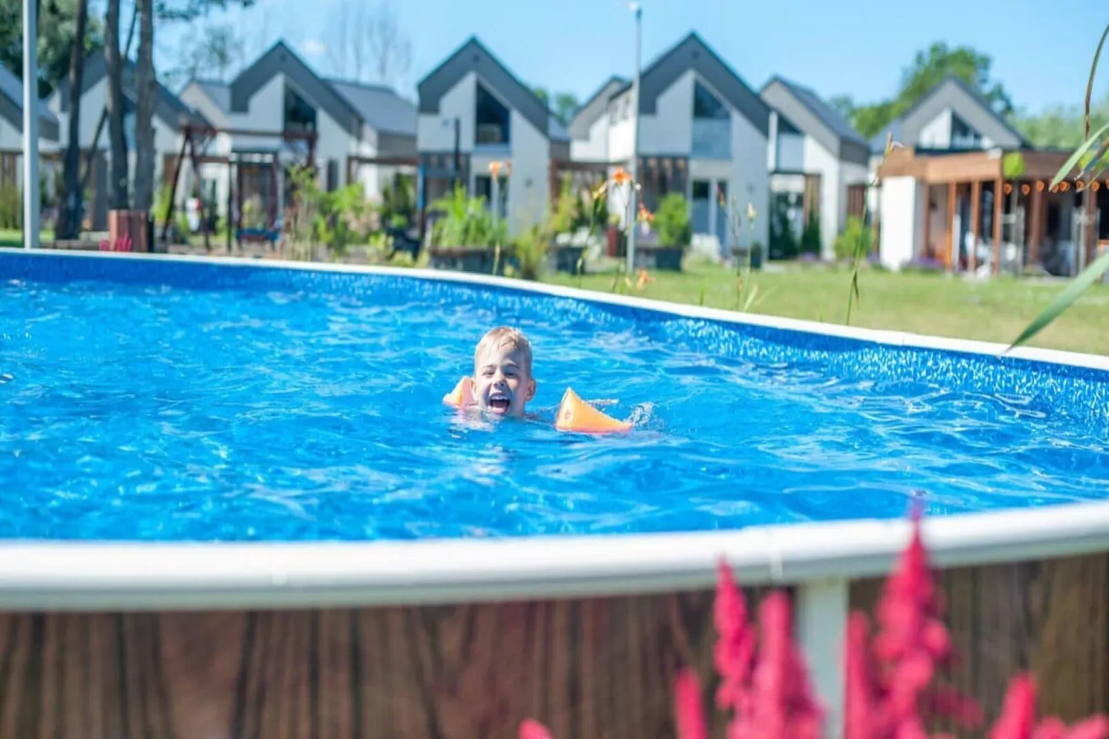 Domek Idealny 54 m2 Niechorze-Buitenkant zomer