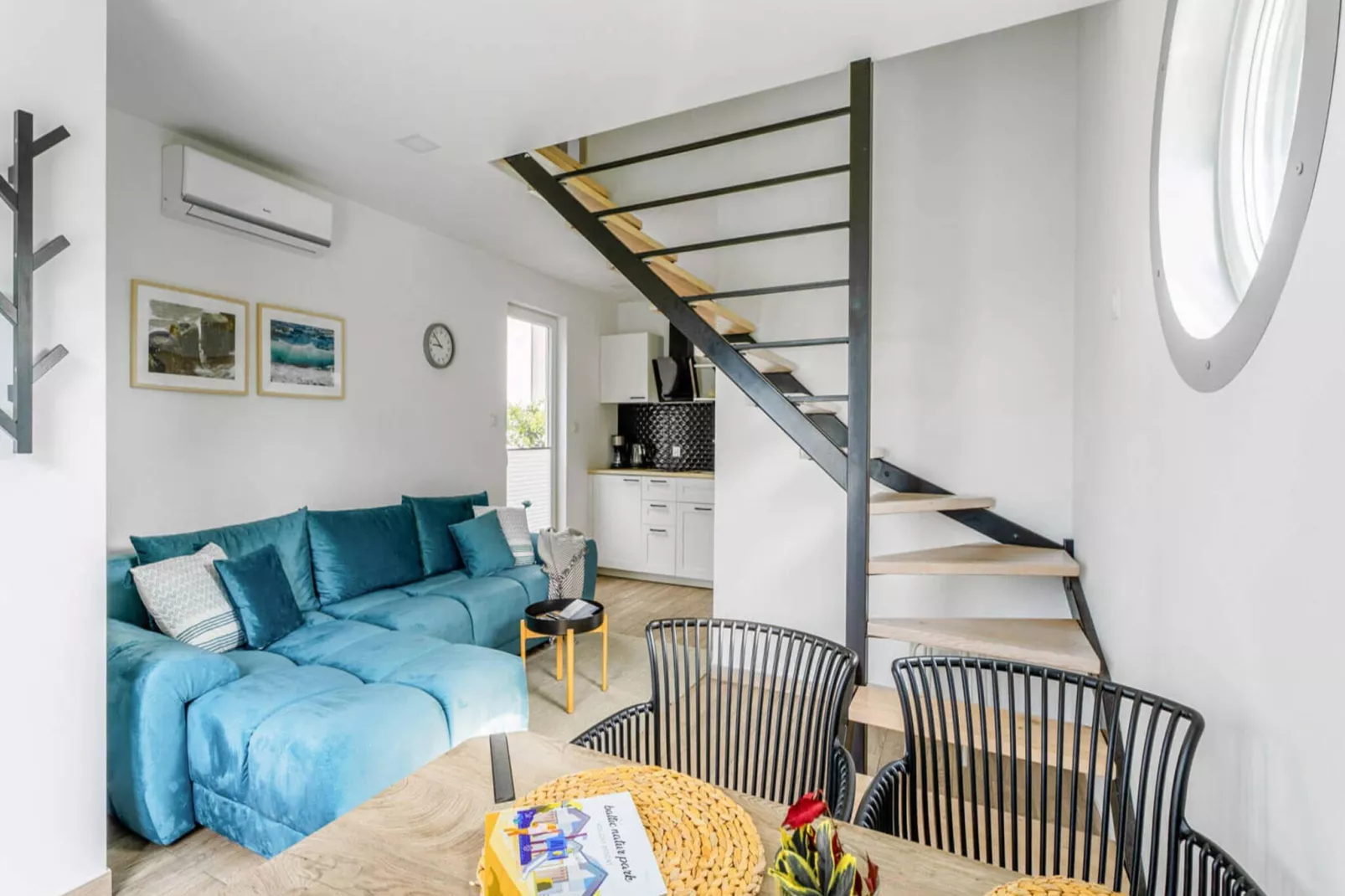Domek Komfortowy 70 m2 Niechorze-Woonkamer