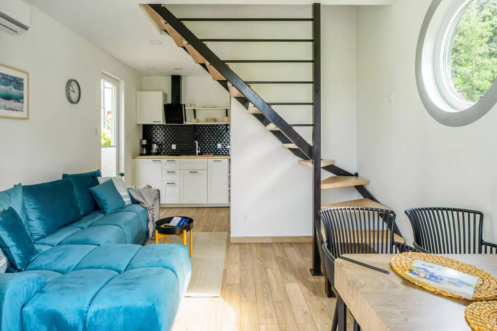 Domek Komfortowy 70 m2 Niechorze-Woonkamer