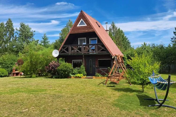 Holiday home in Dobrogoszcz-Buitenkant zomer
