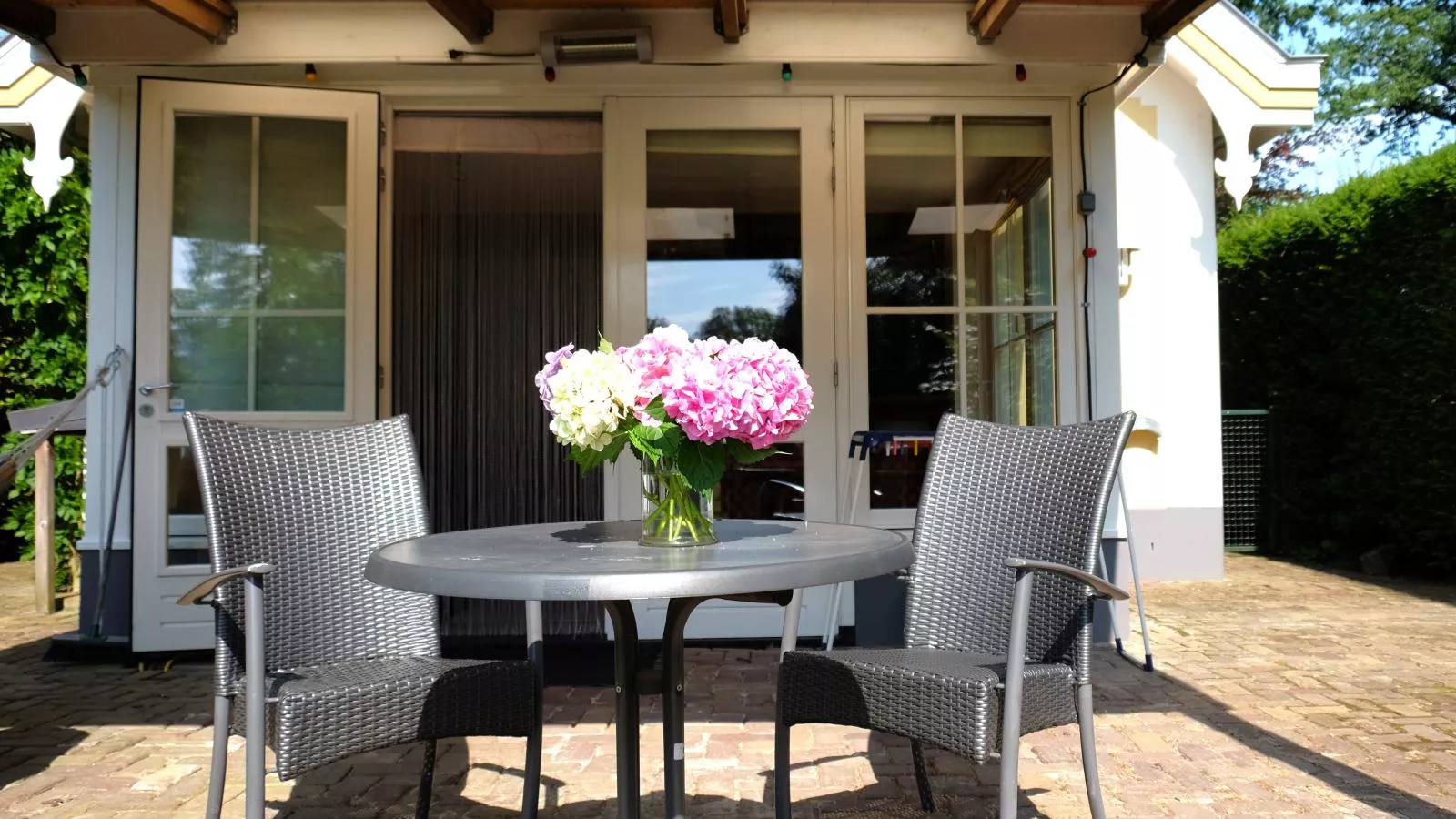 Wellnesshuisje Kalheupink-Terrasbalkon