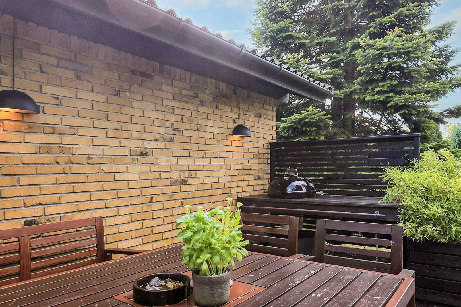 Lichte Cottage met Tuin Terras-By Traum-Uitzicht