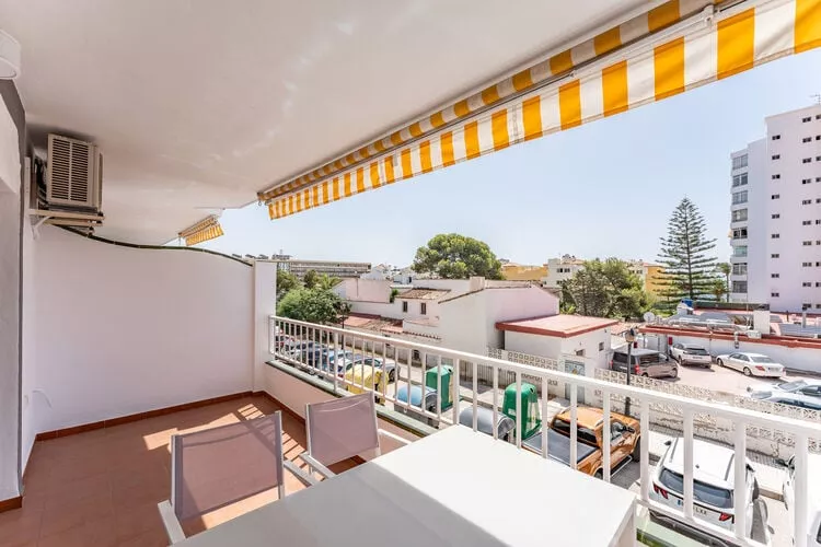 CT 328 - Faro's Butiplaya Apartment for 2-Terrasbalkon