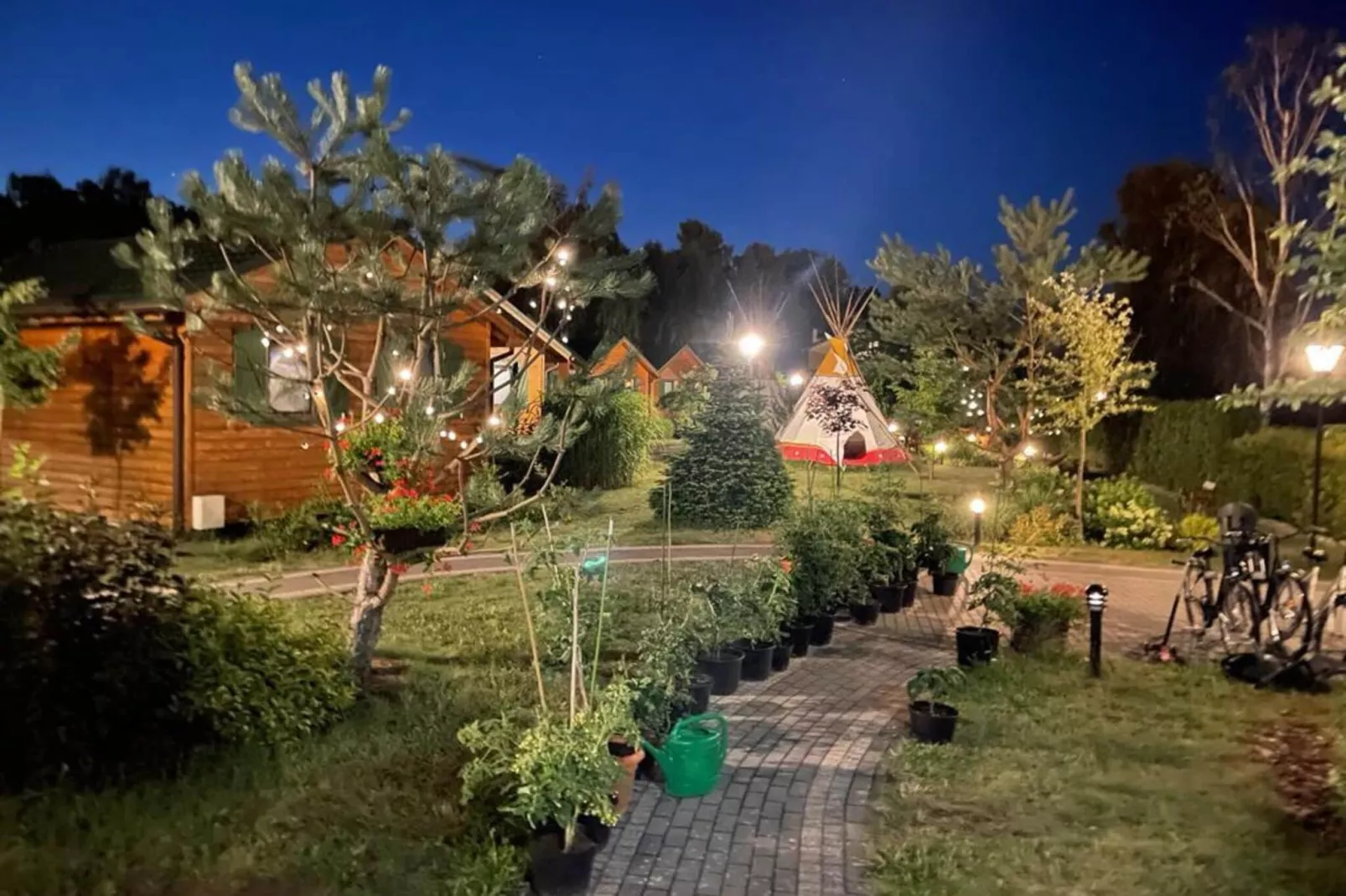 Domki letniskowe dla 5 osób Mielno-Tuinen zomer