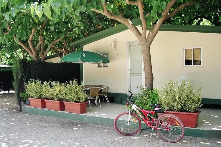 Camping Cambrils Playa 3 BUNGALOW NEW MEDITERRANI-Buitenkant zomer