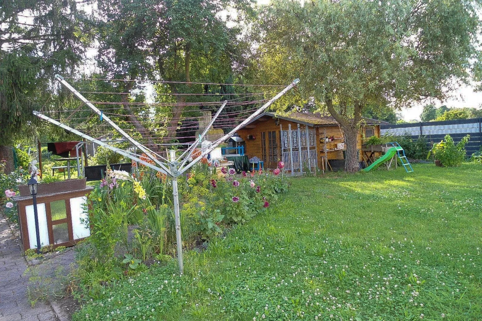 Ferienwohnung Petersberg-Tuinen zomer