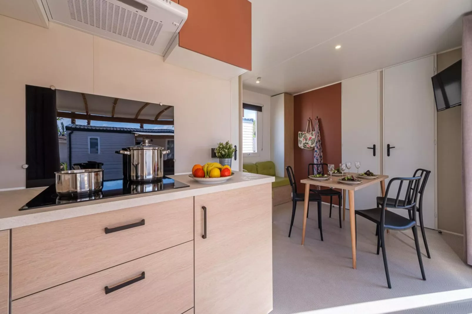 CAMPING ESTIVAL VENDRELL PLATJA Mobile home mediterranea 4 pax-Keuken