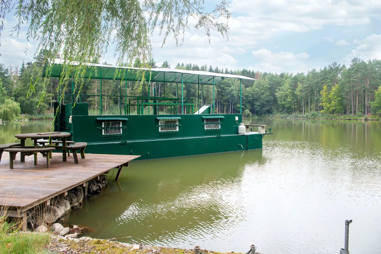 Le Bateau du Lac Privé