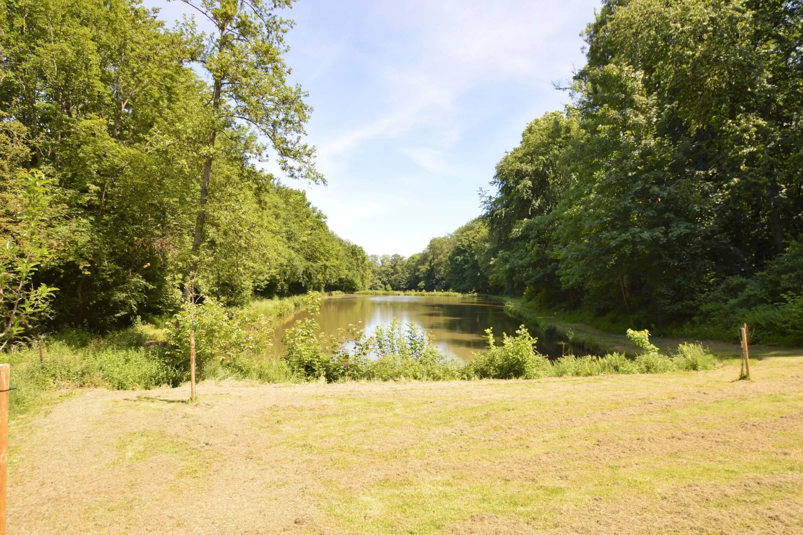 La Halte des 2 Lacs-Tuinen zomer