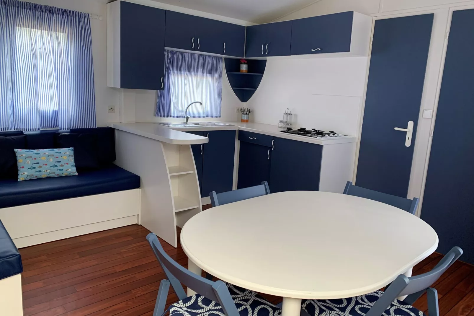 Camping Miramar- Mobile home-Woonkamer