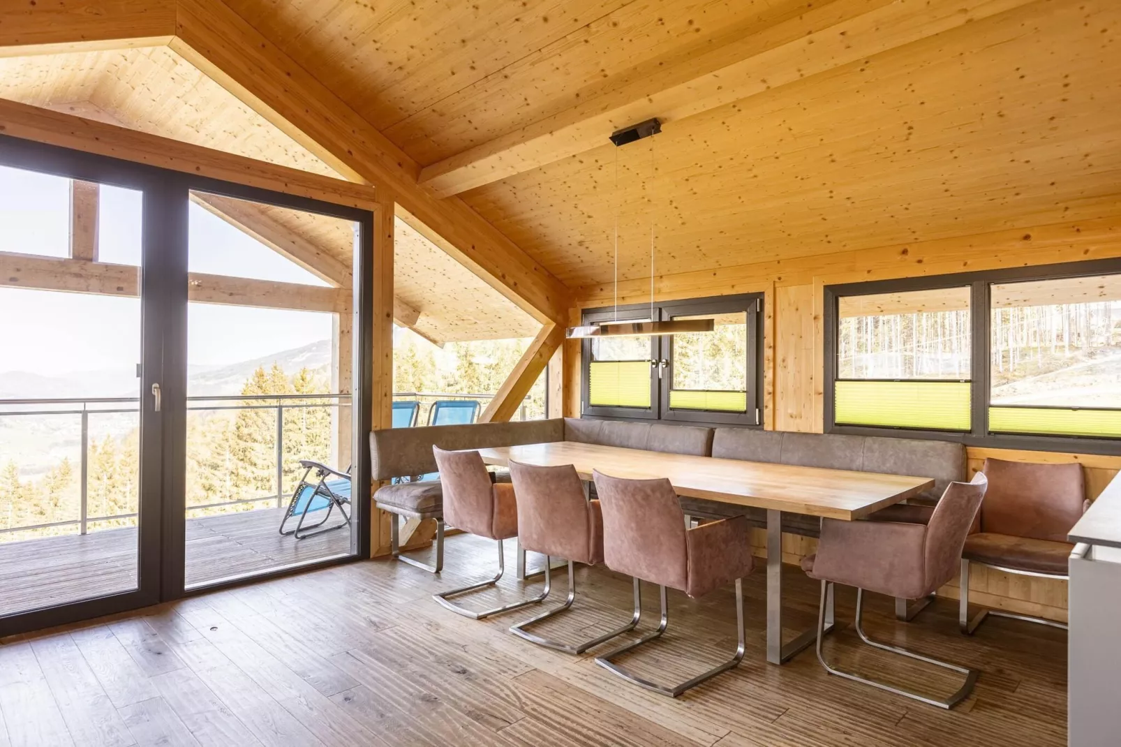 Alpenchalets Reiteralm 9-Eetkamer